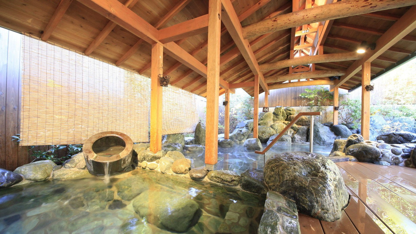 閑静な山あいにある”信玄の隠し湯”で癒される3506782