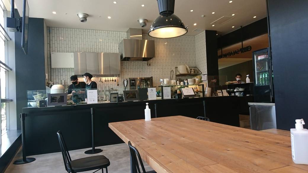 ホテルステイの前に
ランチで近況報告♡ / 5