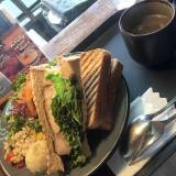 ボンゴ アンド アンカー(ボンゴアンドアンカー)