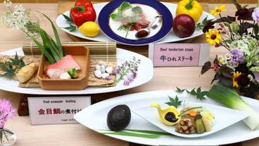 食事・飲み物 / 2