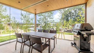 客室内のダイニングエリア / 10