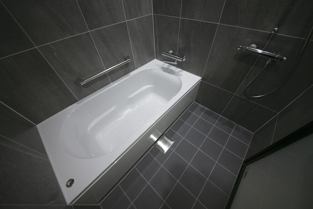 広々としたバスルーム