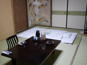 郡上八幡の中心街にある老舗料理旅館4064262