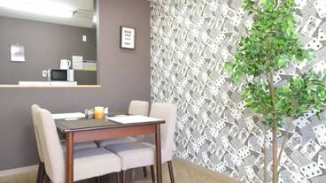 客室内のダイニングエリア / 35