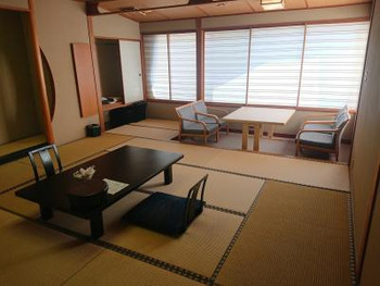 依山楼岩崎3564230