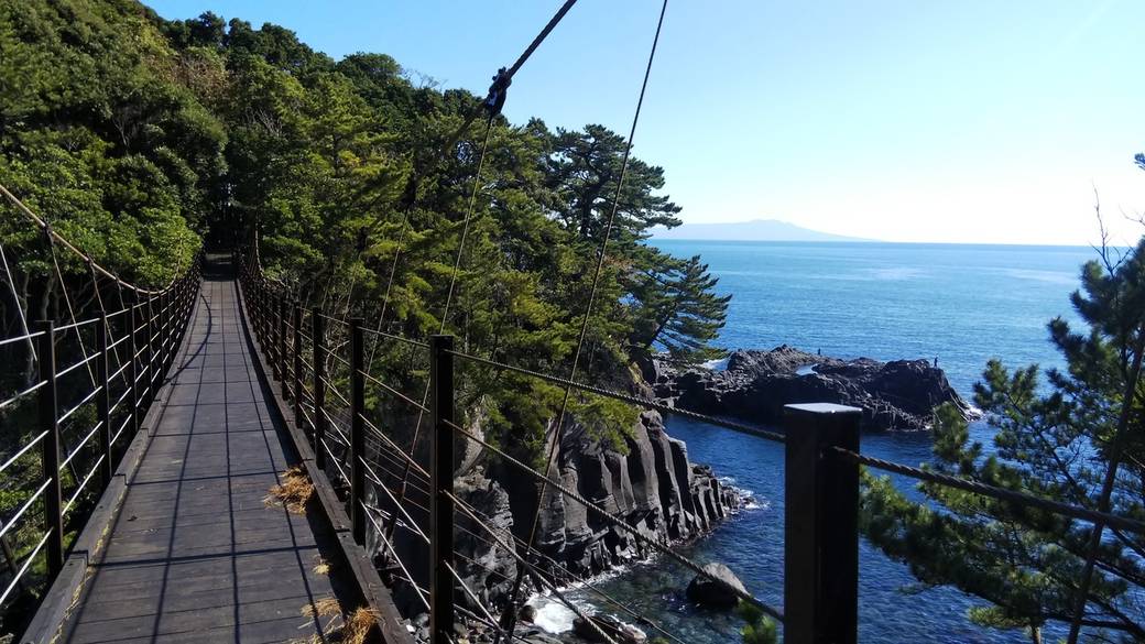 東伊豆観光の拠点
伊豆高原駅に到着 / 2