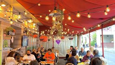 朝食スペース / 9