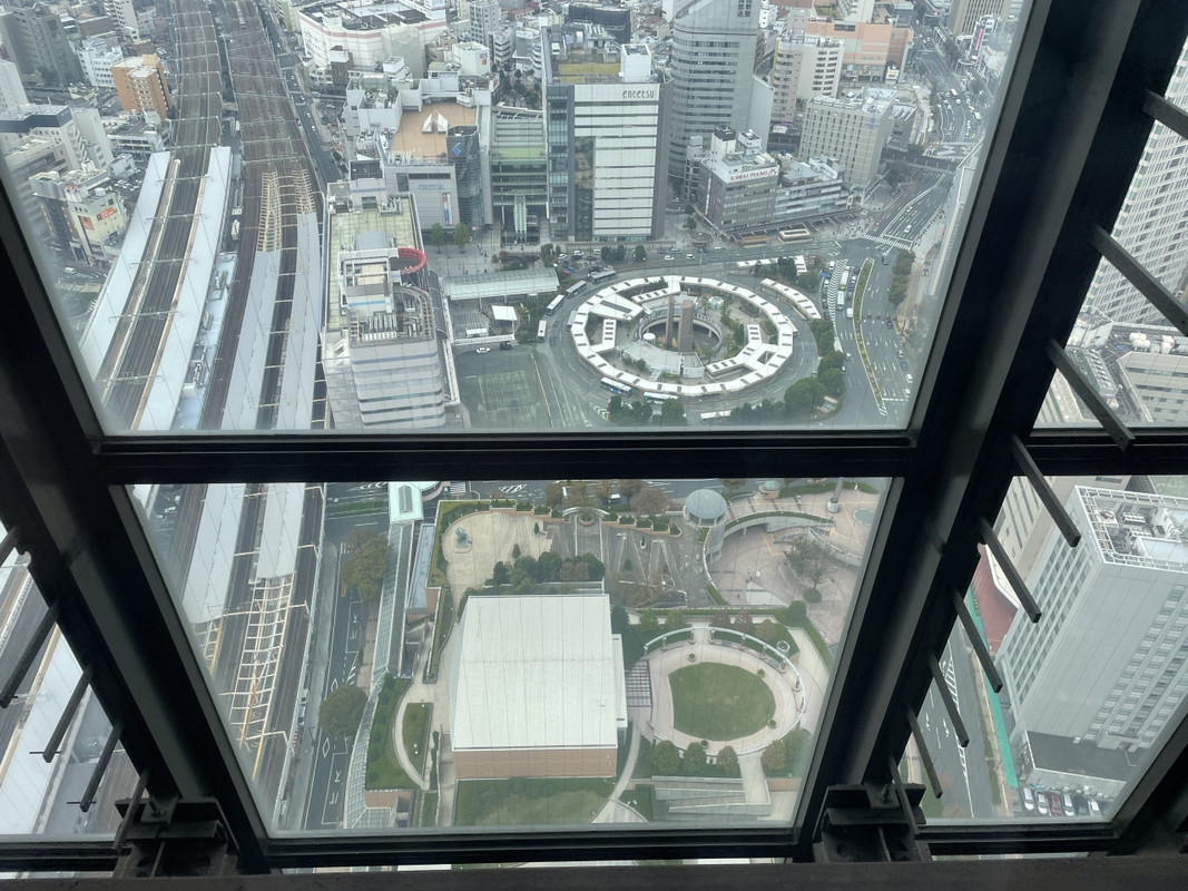 エレベーター内から見えた浜松駅