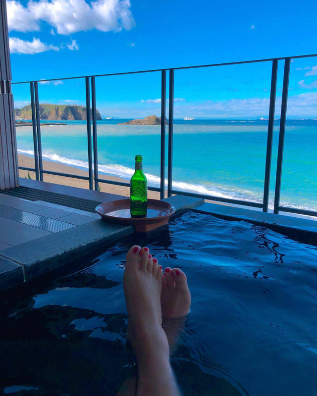 オーシャンビューの絶景に癒されて、何時間でもお風呂に入っていたくなりました。