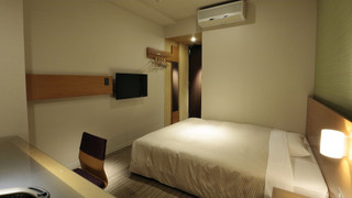 ルーム クイーンベッド 1 台 禁煙