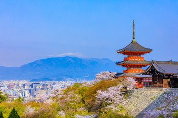 Kiyomizu-dera three-storied pagoda in Kyoto spring
