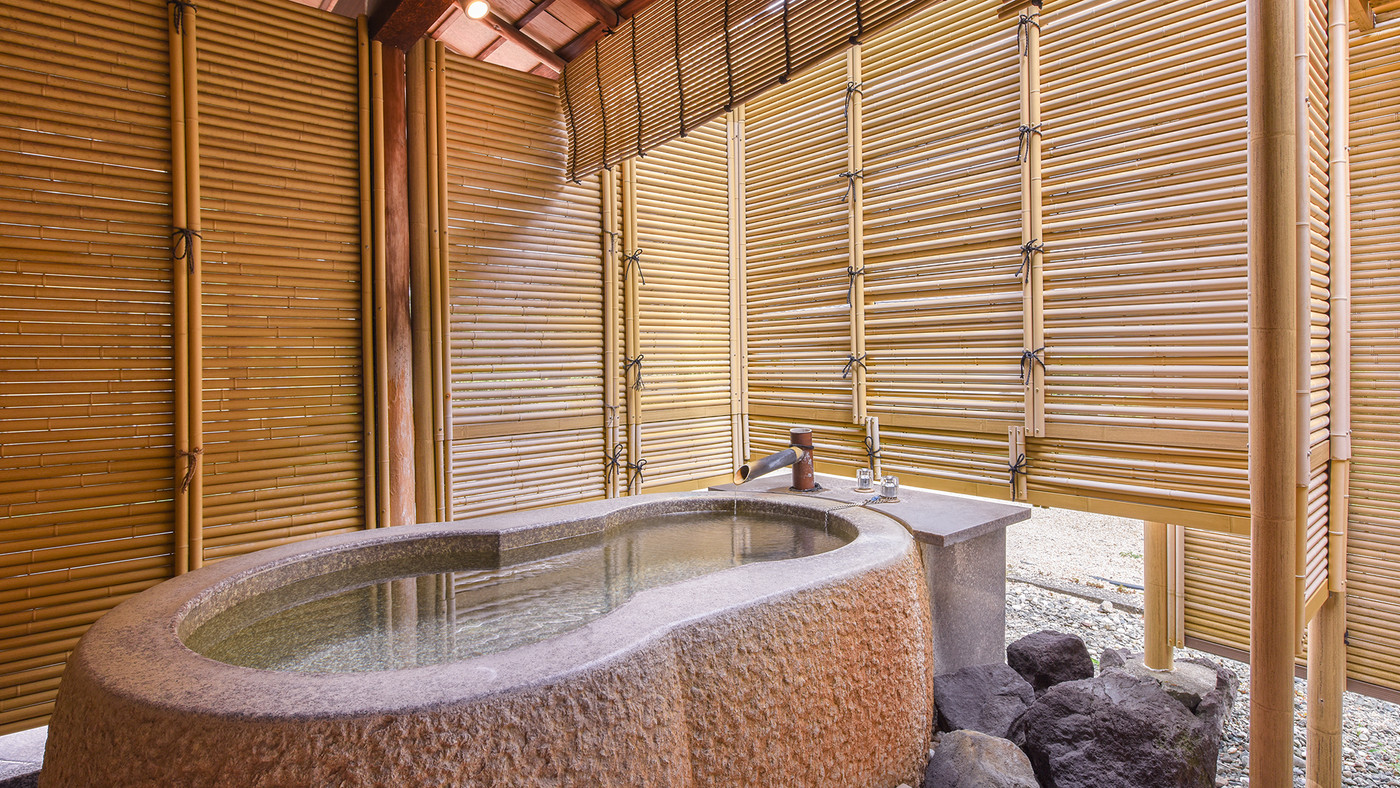 客室露天風呂は自家源泉のかけ流し♪創業1806年の老舗旅館3932263