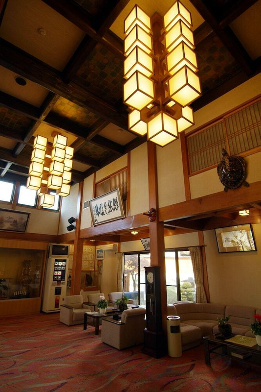 ロビーラウンジ