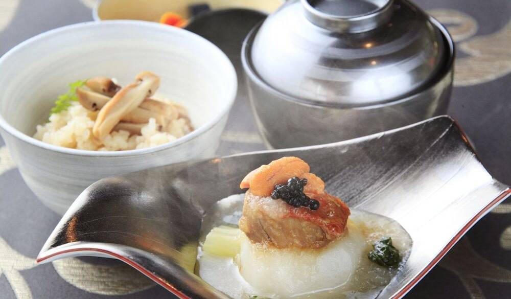 五感が刺激される
彩り豊かな会席料理 / 4