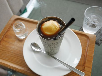 「茶房　わらび野」料理 912365 ハチミツバニラのコーヒーフロート:800円