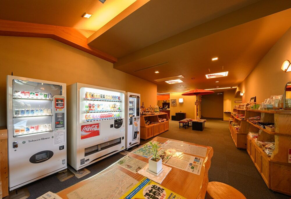 ロビーラウンジ