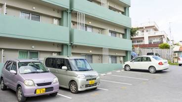 駐車場 / 1