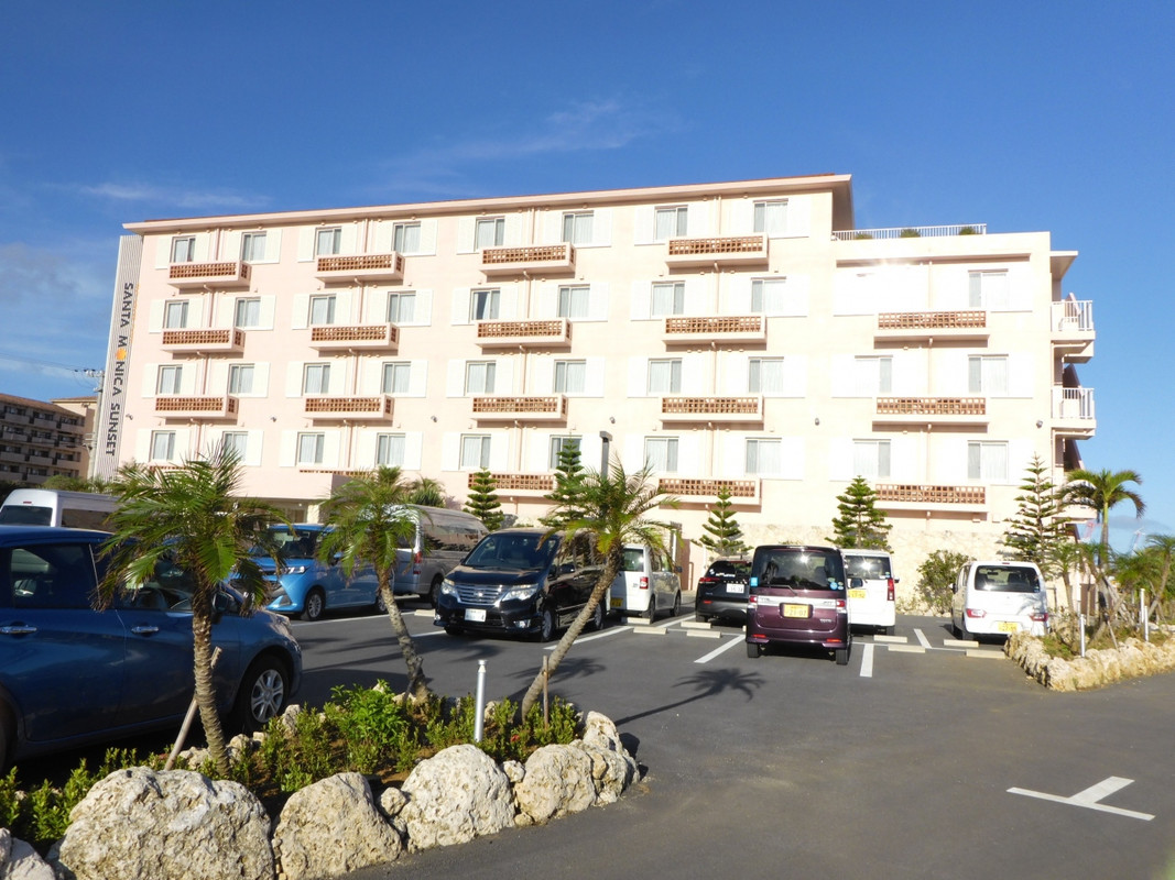 まだ新しい　駐車場は目の前