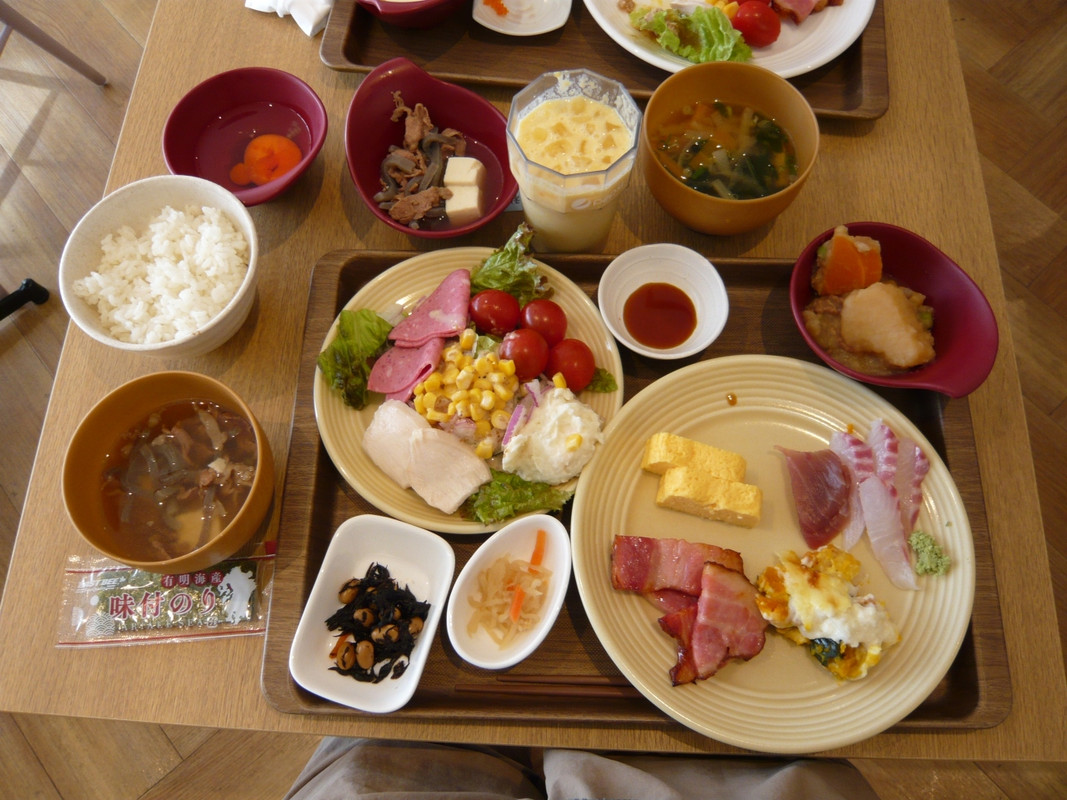 ブッフェスタイルの朝食