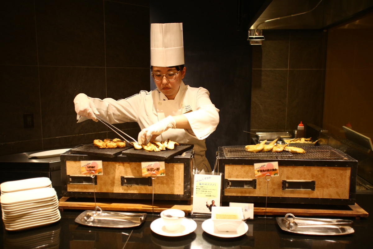 旬彩 tsu・ba・kiオープンキッチン