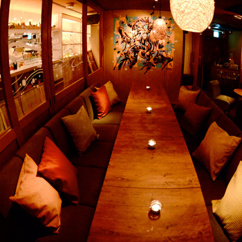「kawara CAFE＆DINING + plus 横浜西口鶴屋町」内観 1117670 