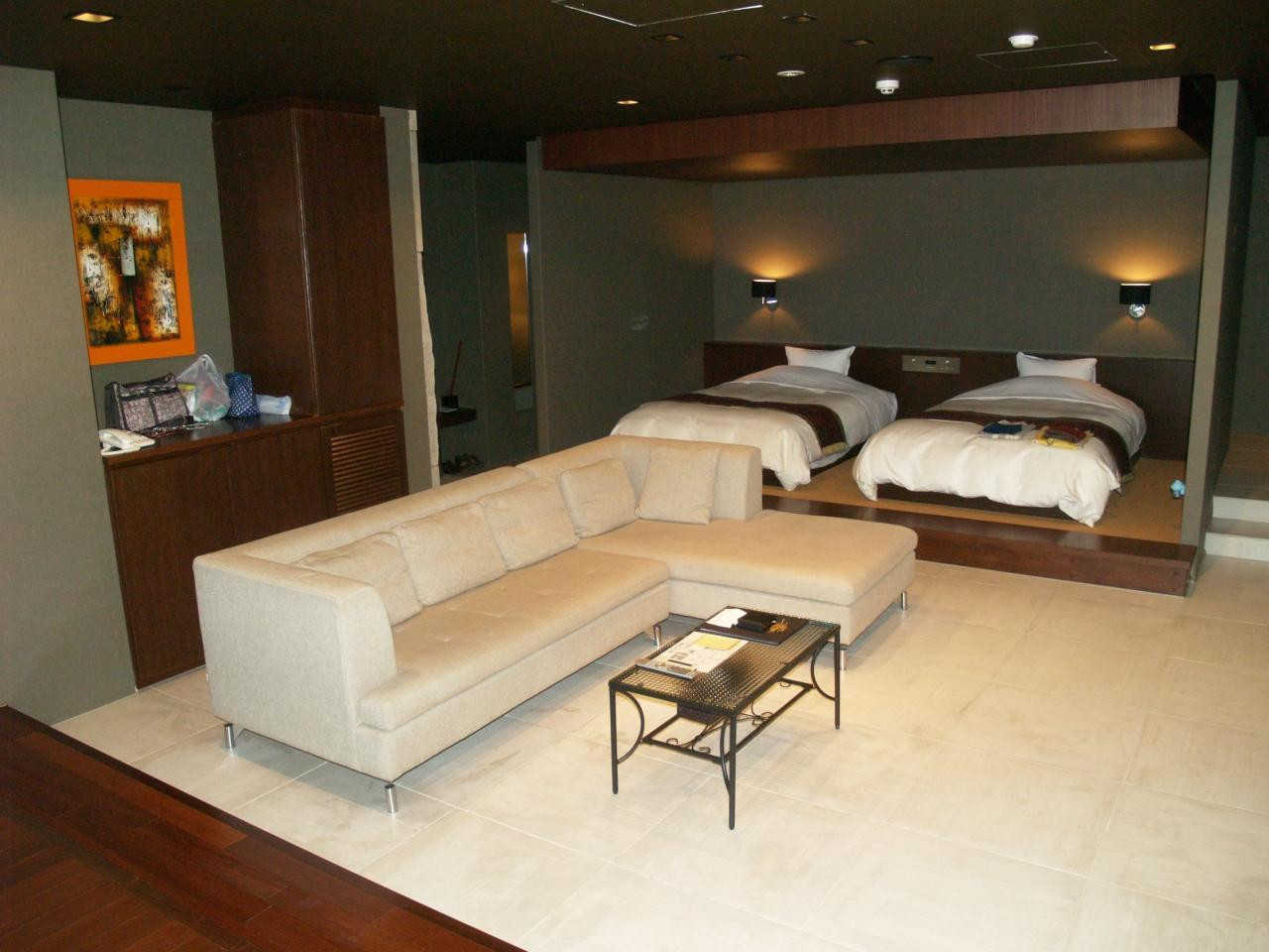 注目ポイント！デザイナーズスイート客室でお部屋食3384545