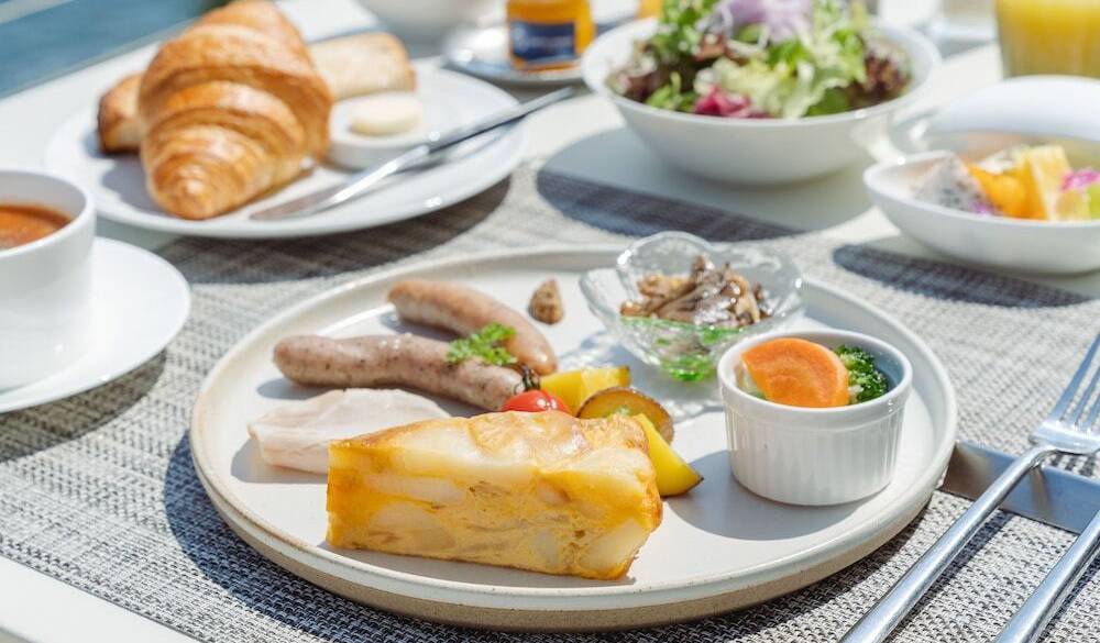 レストランで
景色も一緒に味わって / 2