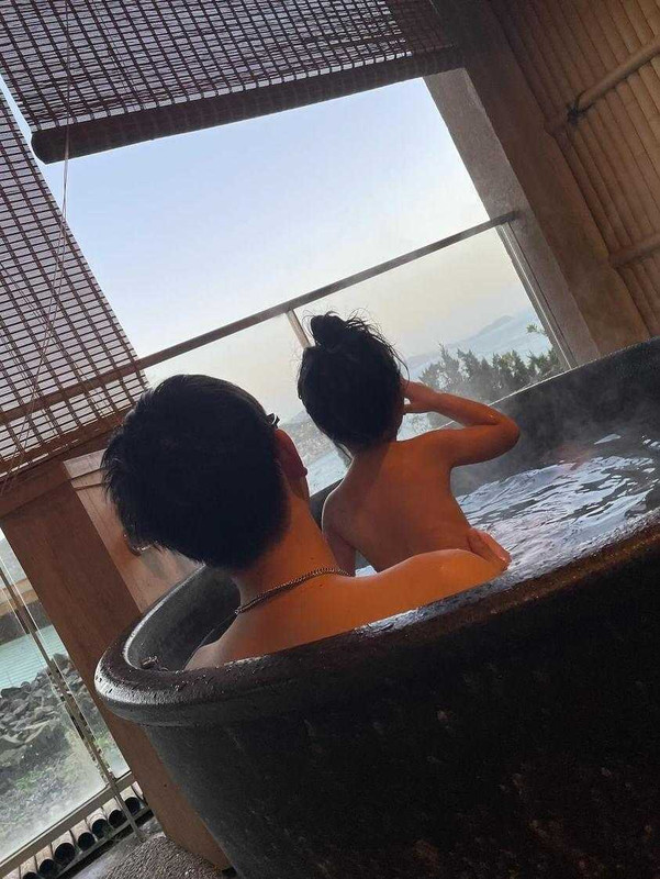 夫は部屋のお風呂が気に入り、早起きして入っていました。