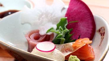 食事・飲み物 / 4