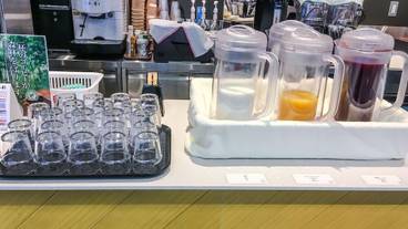 朝食スペース / 24