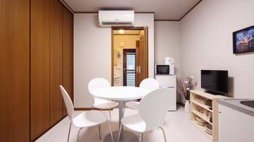 客室内のダイニングエリア / 19