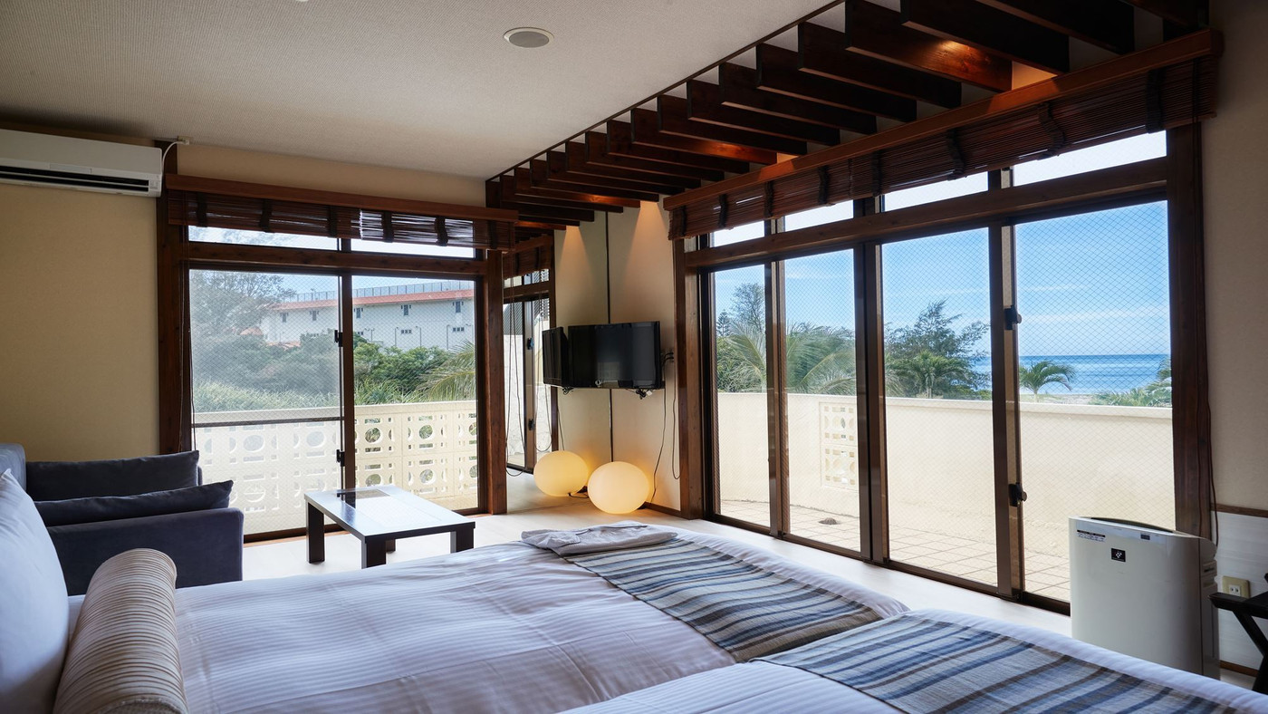 ビーチも徒歩圏内♪プールとサウナで整える3530969