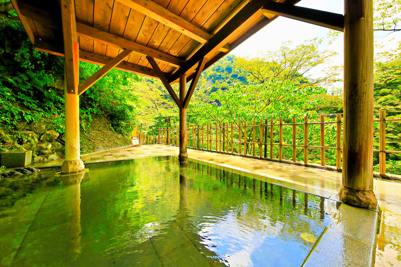 船でしかたどり着けない、絶景自慢の秘境宿3427544