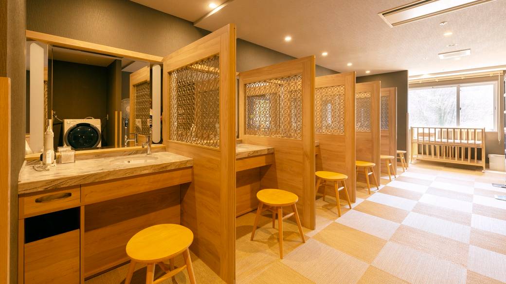 脱衣所のパウダールーム / 4