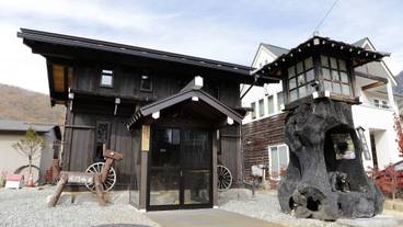 施設の入り口 / 10