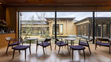 ロビーラウンジ / 4