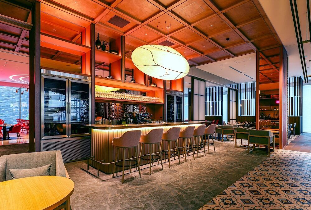 エンバシー・オブ・クラブ カウンター