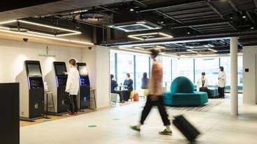 チェックイン / チェックアウト キオスク / 1