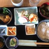 駅裏食堂（エキウラショクドウ）