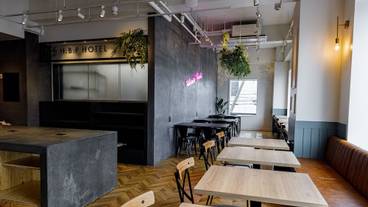 朝食スペース / 14