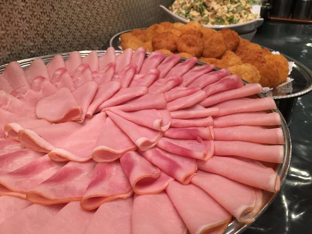 朝食ビュッフェ