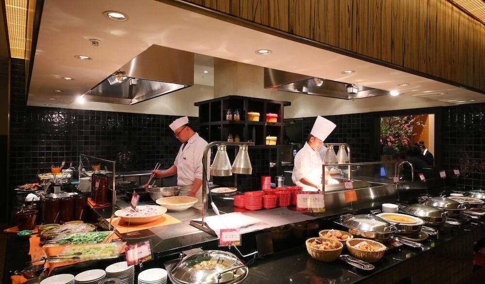 ビュッフェにコース…
選べる信州の美食 / 2