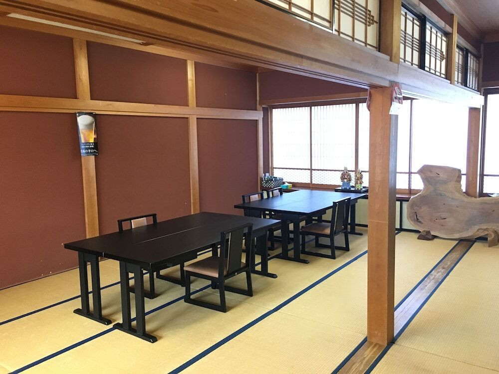 旅館のお食事処