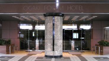 施設の入り口 / 16