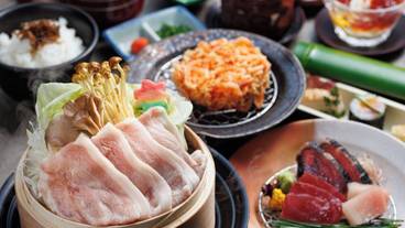 食事・飲み物 / 4