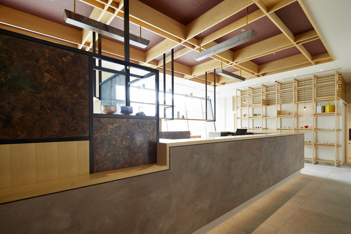 2階フロント・ラウンジ②