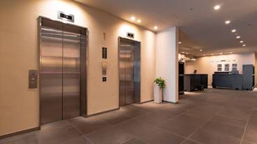 内部エントランス / 3