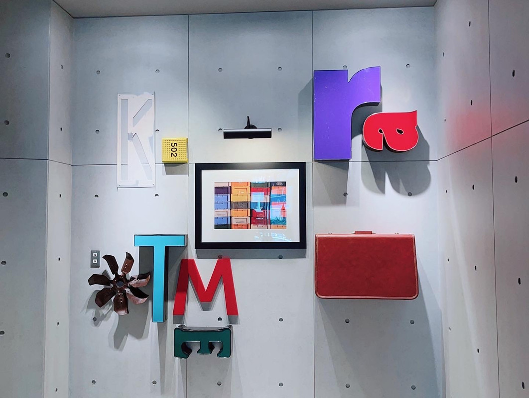 おしゃれなエレベーターホール♪