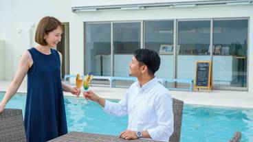 プールサイドバー / 14