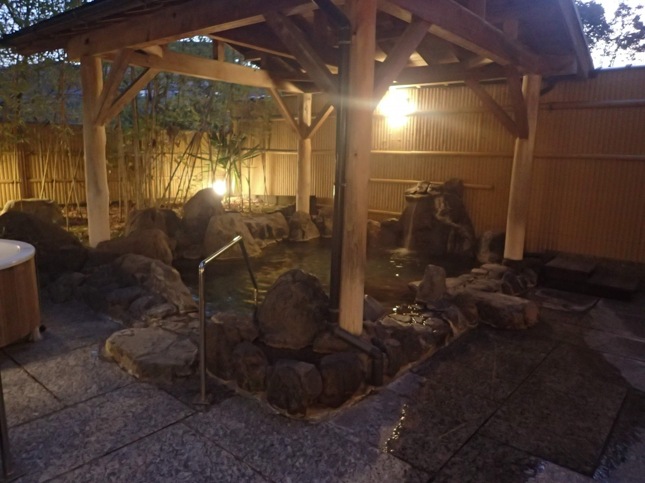 バリエーション豊かな露天風呂付き客室で、彼とお好みの滞在を4376171